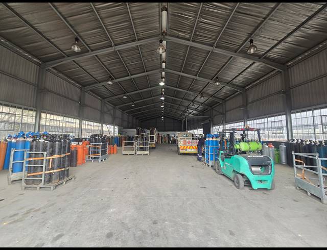 1,000M² FACTORY TO LET IN ANDERBOLT